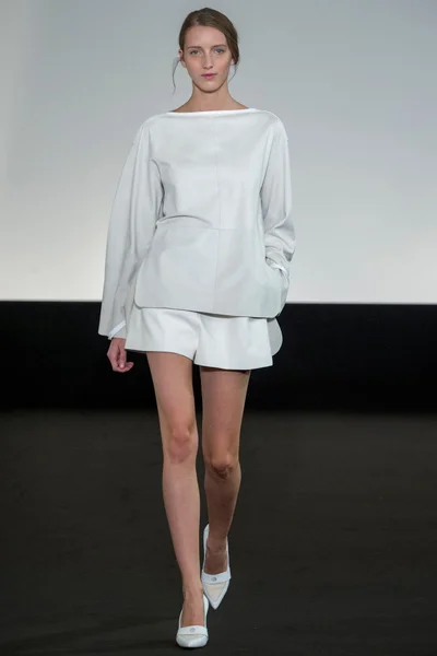 Look 4